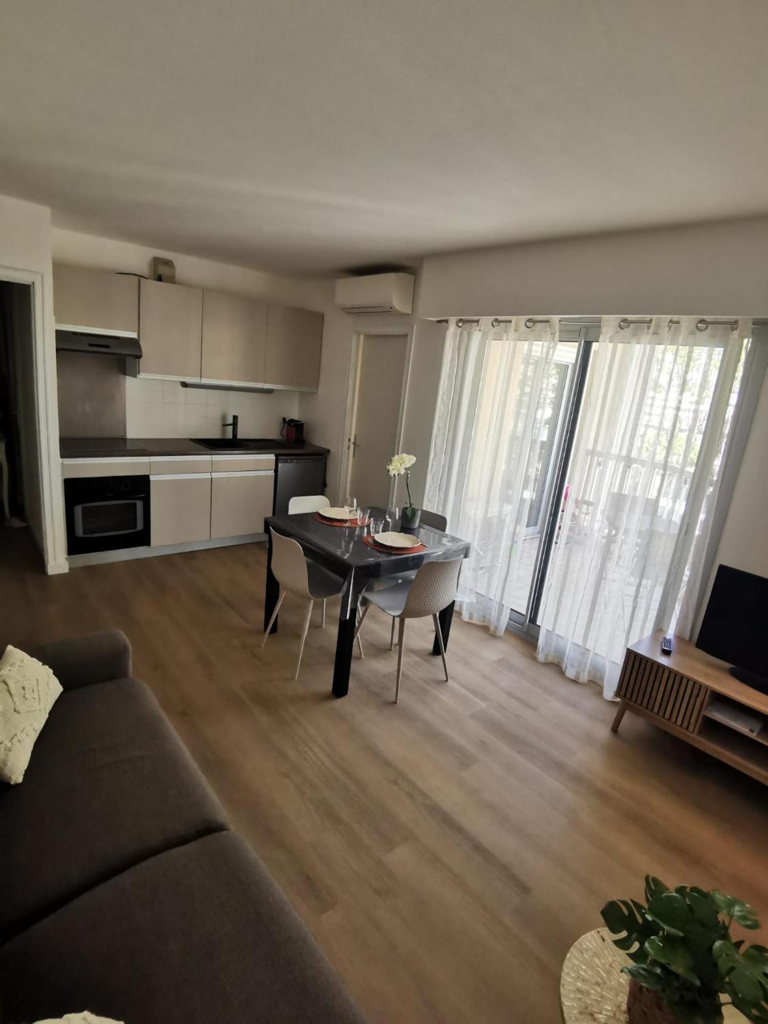 Lido, Private Apartment Seaside, Parking, Swimming Pool كانيو سور مير المظهر الخارجي الصورة